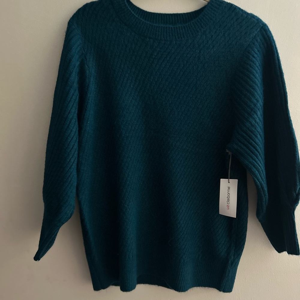 Liz Claiborne Green Crew Neck Sweater with Textured Knit and Relaxed Fit